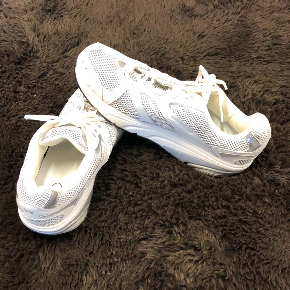 NWOT Ryka Nitracel Sneakers